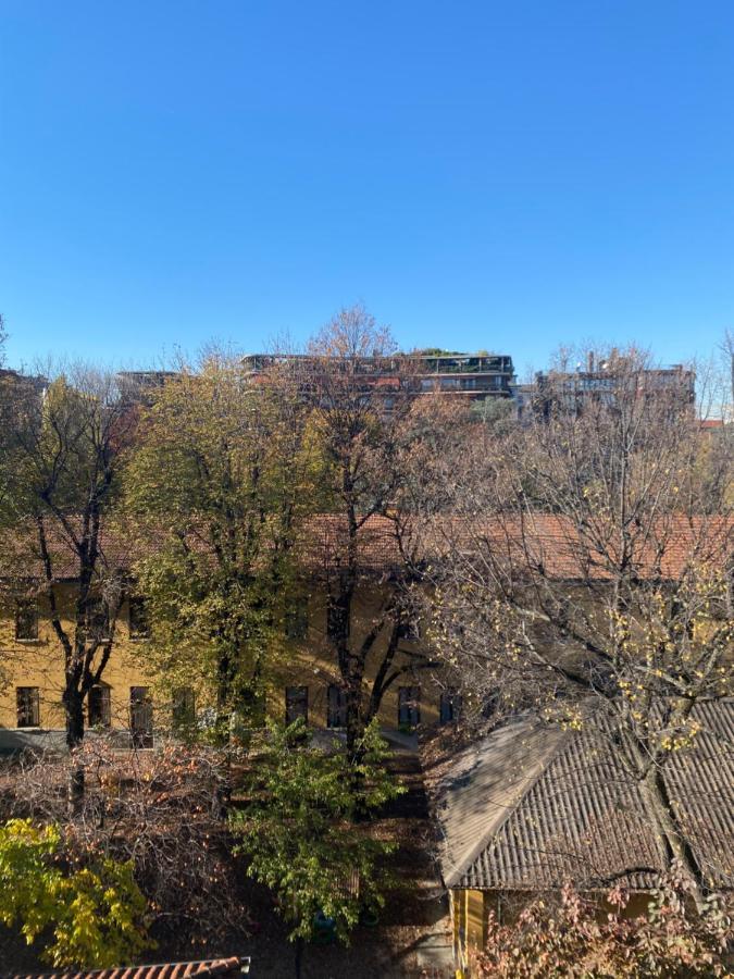 Апартаменты Bilocale Di Design Con Vista In Crocetta Quadronno Милан Экстерьер фото