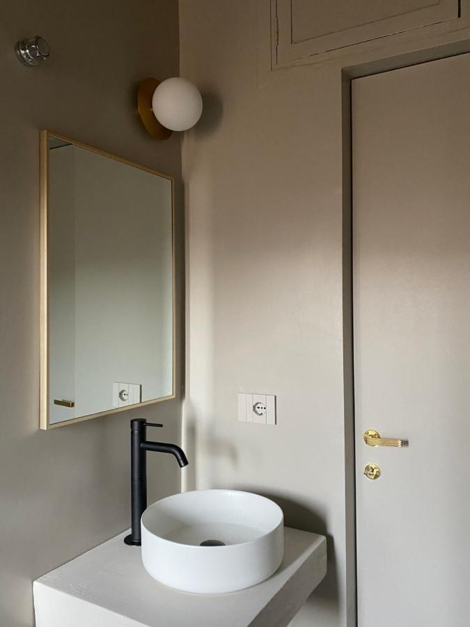 Апартаменты Bilocale Di Design Con Vista In Crocetta Quadronno Милан Экстерьер фото